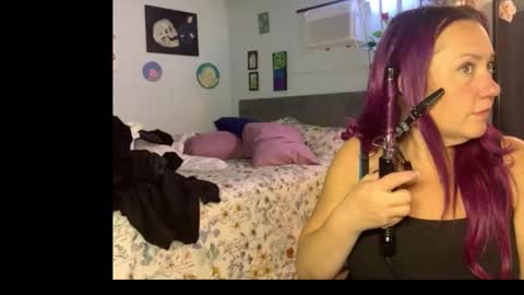 kreamyk420 online show from February 2026 06:22:02 PM