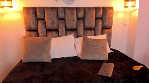 Snapshot of kris_kane1 chatting on December 2025 12:42:01 AM kris_kane1 online show from December 2025 12:42:01 AM