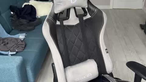 krishort online show from February 2025 01:27:01 PM