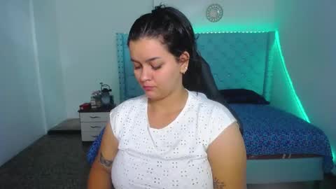 kriss_sweetboobs online show from January 2025 12:37:01 PM