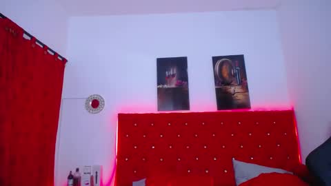 kriss_sweetboobs online show from February 2025 03:16:01 PM