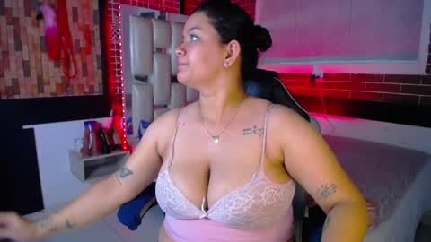 Snapshot of kriss_sweetboobs chatting on April 2026 12:53:02 PM kriss_sweetboobs online show from April 2026 12:53:02 PM
