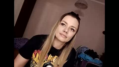 Snapshot of krisssexi chatting on January 2025 09:46:01 AM KrissSexi online show from January 2025 09:46:01 AM