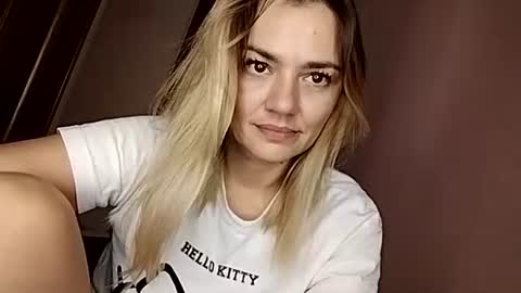 Snapshot of krisssexi chatting on September 2025 12:28:02 PM KrissSexi online show from September 2025 12:28:02 PM