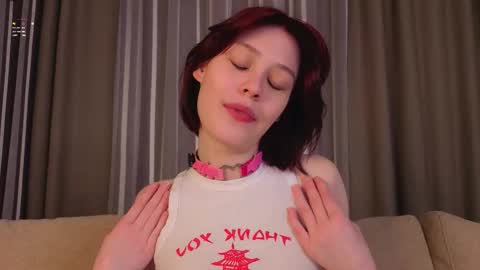 Sarah online show from December 2025 01:11:01 AM