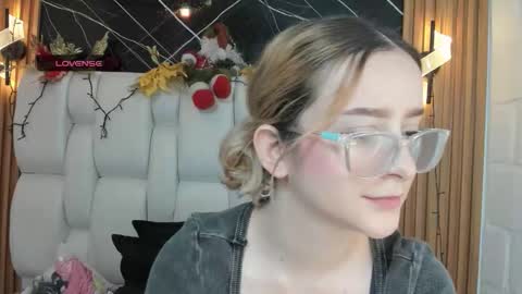 kristal online show from December 2025 01:29:02 PM