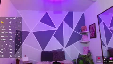 Snapshot of kristall_swan chatting on March 2025 01:06:02 PM Kristall online show from March 2025 01:06:02 PM