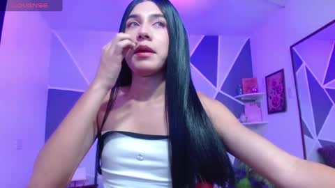 Snapshot of kristall_swan chatting on March 2025 01:25:02 PM Kristall online show from March 2025 01:25:02 PM