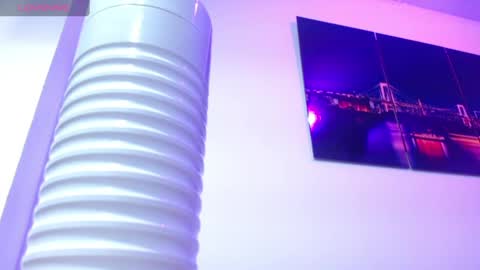 Snapshot of kristall_swan chatting on March 2025 04:28:02 PM Kristall online show from March 2025 04:28:02 PM