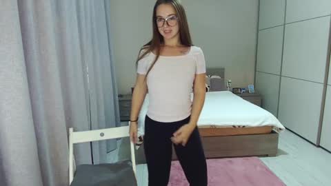 twitter    Annemarye 23 online show from October 2025 09:38:02 AM