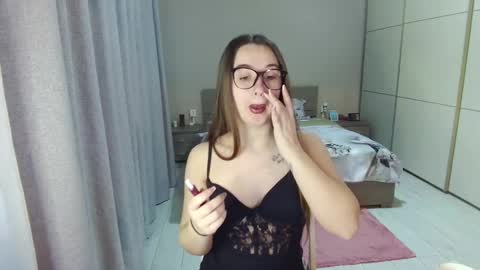 Snapshot of kristall_xxx chatting on February 2026 07:35:01 AM twitter Annemarye 23 online show from February 2026 07:35:01 AM