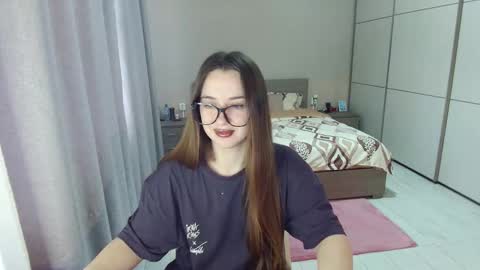 Snapshot of kristall_xxx chatting on March 2026 05:57:01 AM twitter Annemarye 23 online show from March 2026 05:57:01 AM