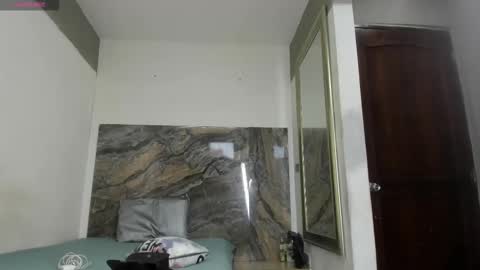 Kristel  online show from December 2025 11:37:01 AM