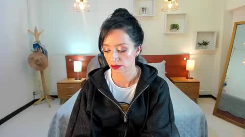 Sophia online show from January 2025 08:26:02 PM