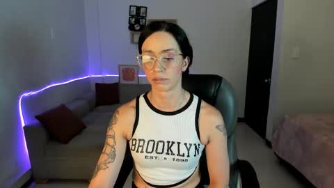 Sophia online show from December 2025 07:30:02 PM