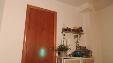 Snapshot of kristenwylde chatting on February 2025 05:35:01 PM Kristen Wylde -  online show from February 2025 05:35:01 PM