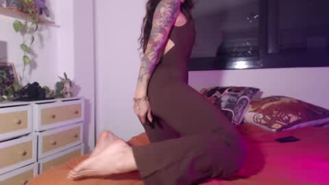 Snapshot of kristenwylde chatting on March 2025 06:39:02 PM Kristen Wylde -  online show from March 2025 06:39:02 PM