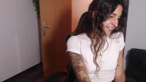 Snapshot of kristenwylde chatting on September 2025 08:00:02 PM Kristen Wylde -  online show from September 2025 08:00:02 PM