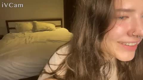 Snapshot of kristiekitty chatting on April 2026 10:45:01 PM kristiekitty online show from April 2026 10:45:01 PM