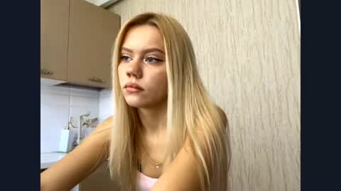 Snapshot of kristifelicien chatting on June 2026 05:27:02 AM Blake online show from June 2026 05:27:02 AM