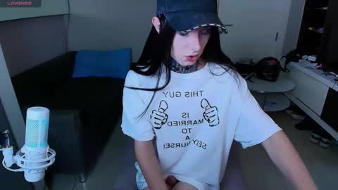 Snapshot of kristinaholland chatting on March 2025 09:08:02 PM kristina online show from March 2025 09:08:02 PM