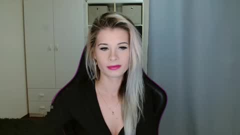 KristineAmore online show from December 2025 07:38:01 AM