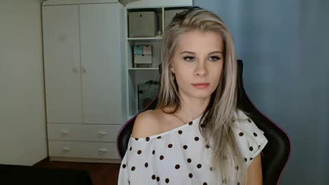 KristineAmore online show from March 2026 07:25:02 AM