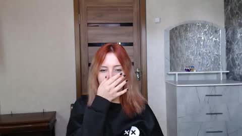 Kristy online show from September 2025 09:45:02 AM