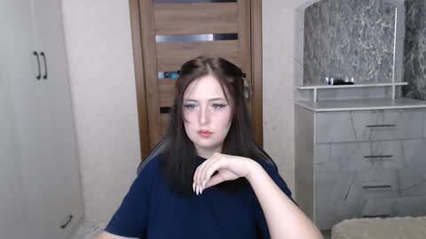 Kristy online show from December 2025 08:50:02 PM