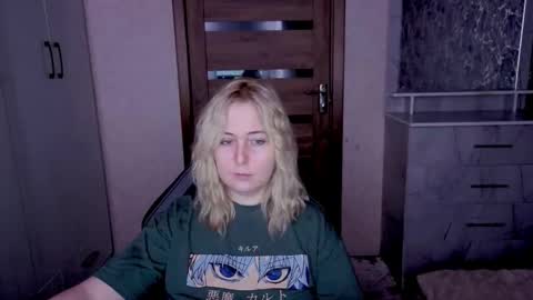 Snapshot of kristy_fran chatting on March 2026 10:37:01 PM Kristy online show from March 2026 10:37:01 PM