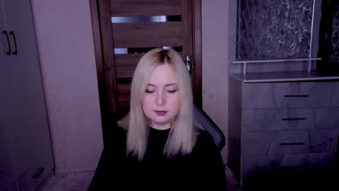 Snapshot of kristy_fran chatting on April 2026 07:26:02 PM Kristy online show from April 2026 07:26:02 PM