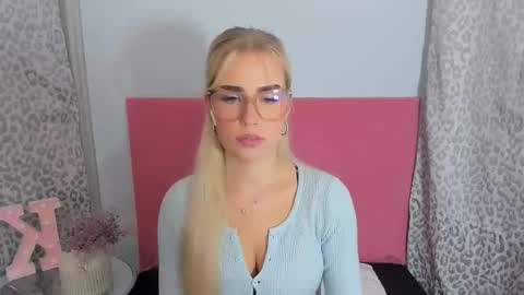 KristyFlowers online show from November 2025 10:14:02 AM