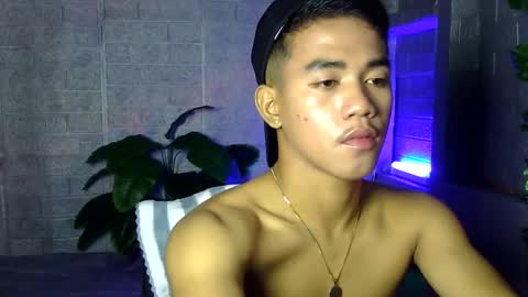 kritthanarkorn online show from December 2025 07:54:02 PM