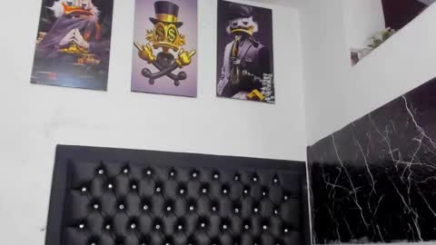 krixty online show from November 2025 07:03:01 PM