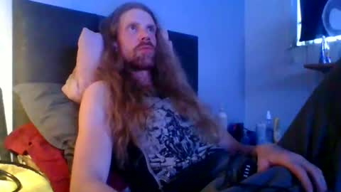 Krullz online show from July 2026 10:31:02 PM