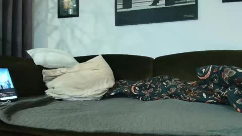 krummersaebel online show from February 2026 07:40:01 PM