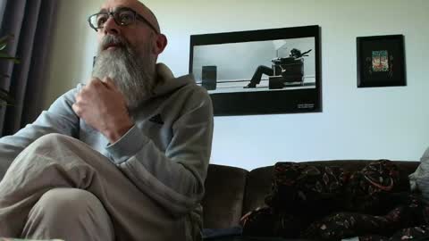 krummersaebel online show from April 2026 10:08:02 AM