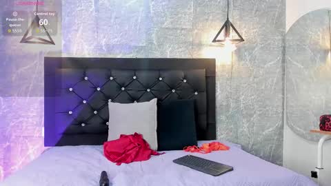 Snapshot of krystal_taylor23 chatting on September 2025 11:26:01 AM Kystal Taylor online show from September 2025 11:26:01 AM