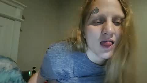 Snapshot of krystals_krystal chatting on February 2025 10:17:02 PM Krystal online show from February 2025 10:17:02 PM