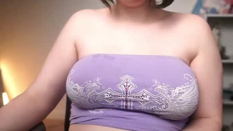 Krystal Syx online show from March 2026 02:04:02 AM