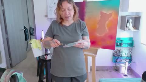 Krystal Violet online show from October 2025 04:30:01 PM