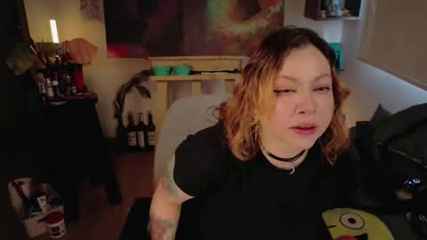 Krystal Violet online show from November 2025 06:32:01 PM