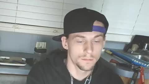 krytiar1992 online show from November 2025 08:35:01 AM