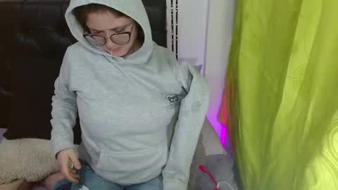 kryystaladams online show from October 2025 09:42:02 AM