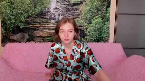 Snapshot of ksuhesa chatting on April 2026 08:15:02 AM ksuhesa online show from April 2026 08:15:02 AM