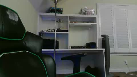 Kevin online show from November 2025 07:35:02 AM