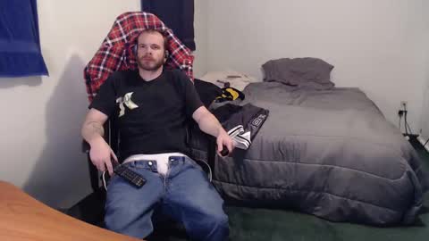 Snapshot of kuggy570 chatting on December 2024 08:26:02 PM Kuggy online show from December 2024 08:26:02 PM