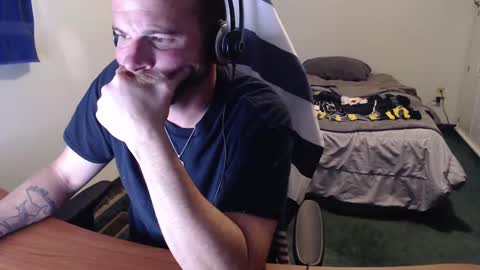 Snapshot of kuggy570 chatting on October 2025 07:15:01 PM Kuggy online show from October 2025 07:15:01 PM
