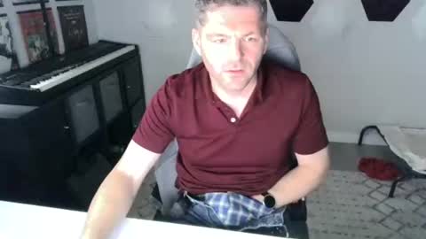 kuk_ online show from December 2025 06:26:01 PM