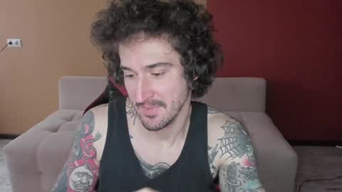 Snapshot of kumisboy chatting on January 2025 07:04:02 AM Robert online show from January 2025 07:04:02 AM